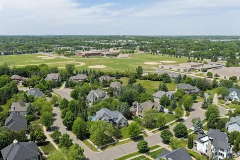 3312 Crestmoor Bay Woodbury MN 55125