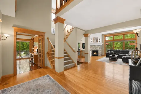 3312 Crestmoor Bay Woodbury MN 55125