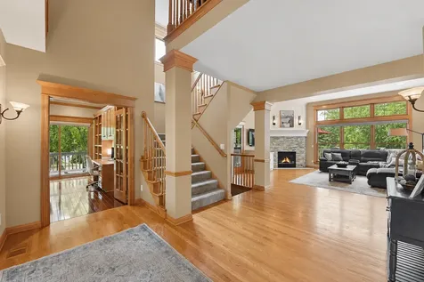 3312 Crestmoor Bay Woodbury MN 55125