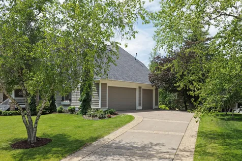 3312 Crestmoor Bay Woodbury MN 55125