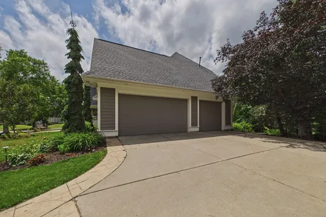 3312 Crestmoor Bay Woodbury MN 55125