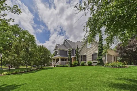3312 Crestmoor Bay Woodbury MN 55125