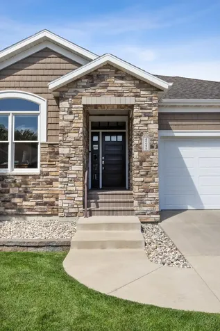 4245 Coventry Drive S Fargo ND 58104