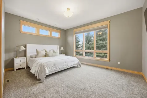 4245 Coventry Drive S Fargo ND 58104