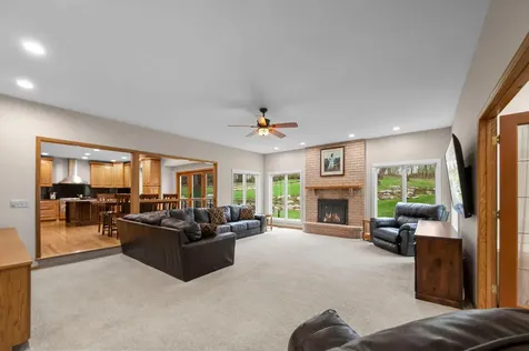 9376 Wedgewood Drive Woodbury MN 55125
