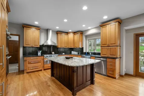 9376 Wedgewood Drive Woodbury MN 55125