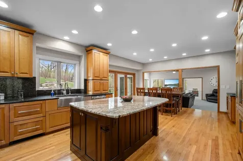 9376 Wedgewood Drive Woodbury MN 55125