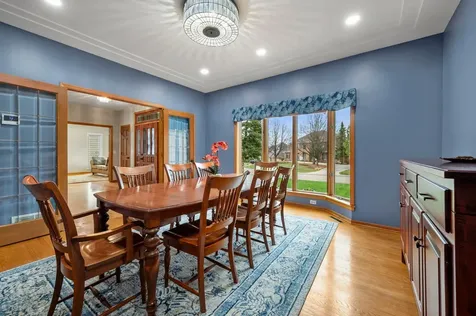 9376 Wedgewood Drive Woodbury MN 55125