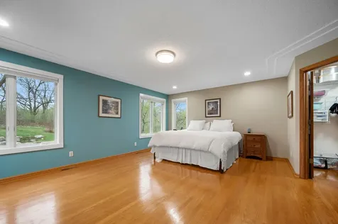 9376 Wedgewood Drive Woodbury MN 55125