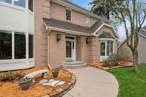 9376 Wedgewood Drive Woodbury MN 55125