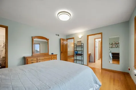 9376 Wedgewood Drive Woodbury MN 55125