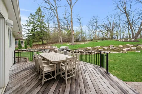 9376 Wedgewood Drive Woodbury MN 55125