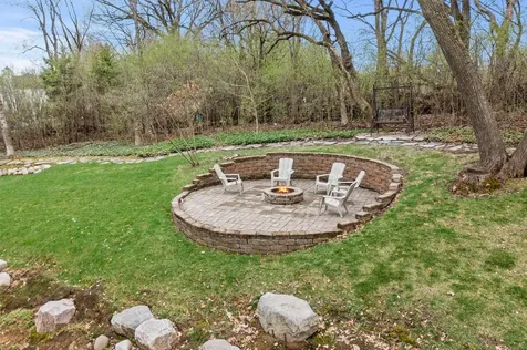 9376 Wedgewood Drive Woodbury MN 55125