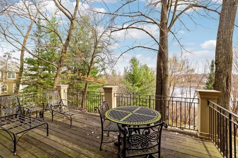 15330 Masons Pointe Eden Prairie MN 55347