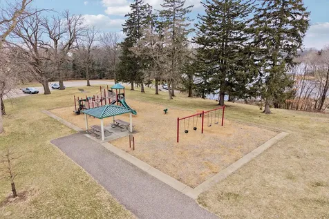15330 Masons Pointe Eden Prairie MN 55347