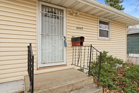 4442 Toledo Avenue N Robbinsdale MN 55422