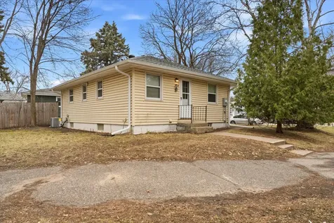 4442 Toledo Avenue N Robbinsdale MN 55422