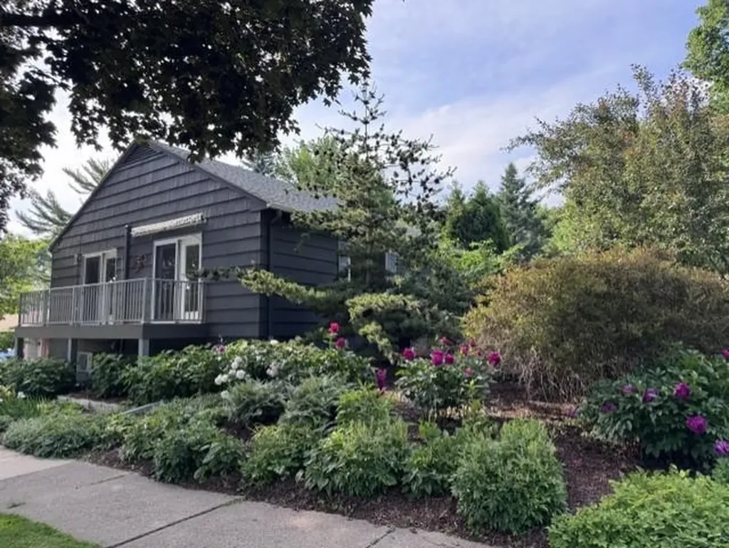 1131 Davern Street Saint Paul MN 55116