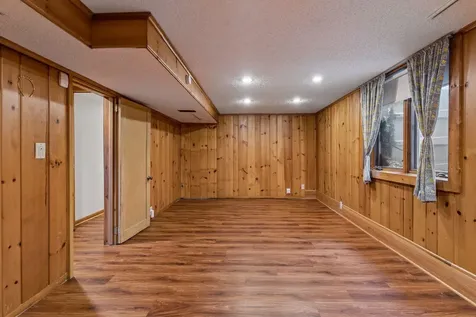 1131 Davern Street Saint Paul MN 55116