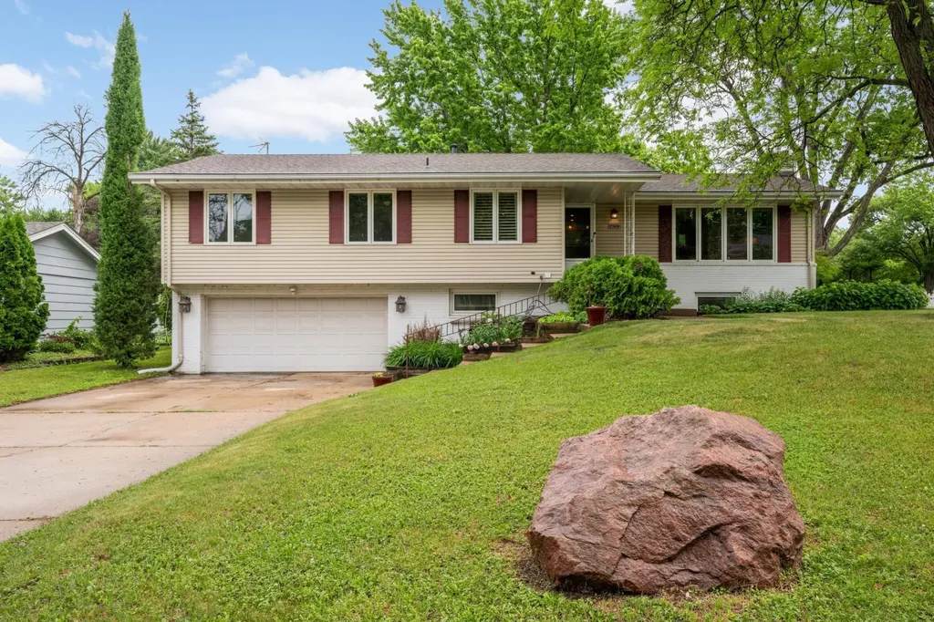 9717 Russell Avenue S Bloomington MN 55431