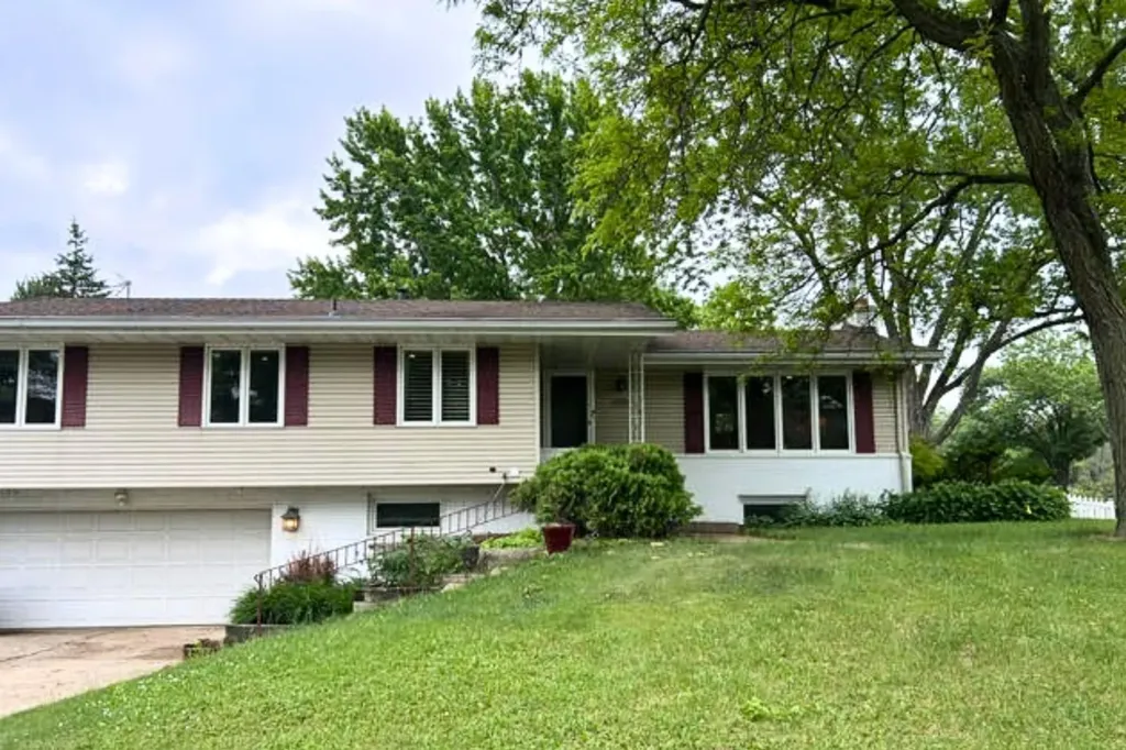 9717 Russell Avenue S Bloomington MN 55431