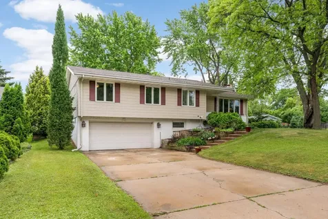 9717 Russell Avenue S Bloomington MN 55431