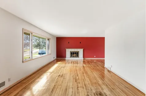 5116 Meadow Ridge Edina MN 55439