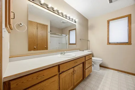 4213 S Rivershore Drive Moorhead MN 56560