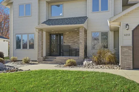 4213 S Rivershore Drive Moorhead MN 56560