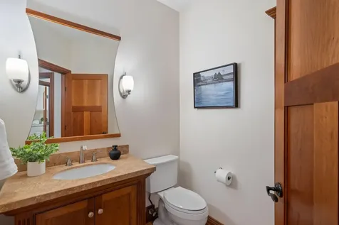 208 E Lake Street Waconia MN 55387