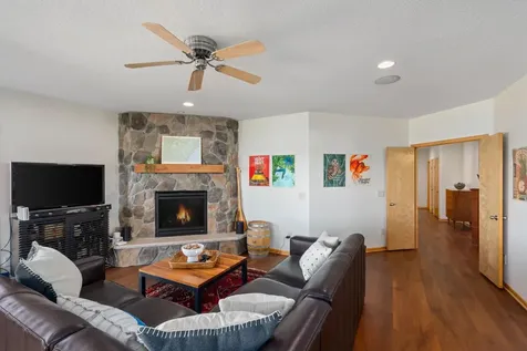 208 E Lake Street Waconia MN 55387