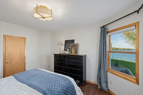 208 E Lake Street Waconia MN 55387