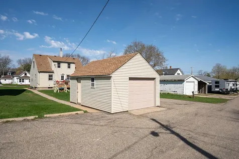 106 N 4th Street Goodhue MN 55027