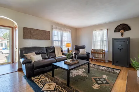 106 N 4th Street Goodhue MN 55027