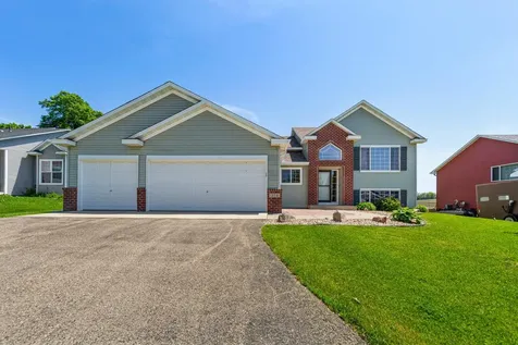 314 12th Avenue NE Lonsdale MN 55046