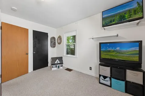 402 Jefferson Avenue S Hopkins MN 55343