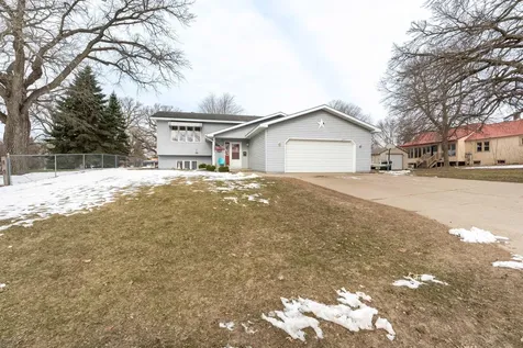517 Springen Avenue Fergus Falls MN 56537