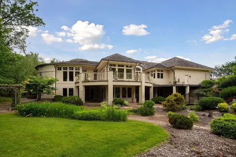 1989 Dwight Lane Minnetonka MN 55305