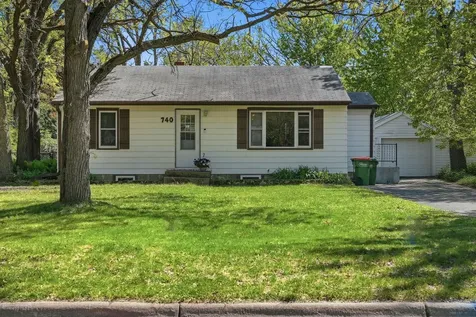 740 Manor Drive NE Spring Lake Park MN 55432