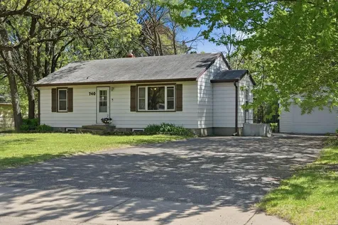 740 Manor Drive NE Spring Lake Park MN 55432