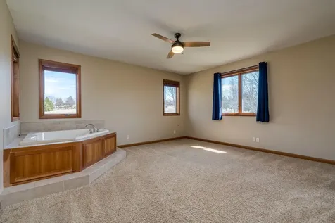 125 Kenna Drive Le Sueur MN 56058