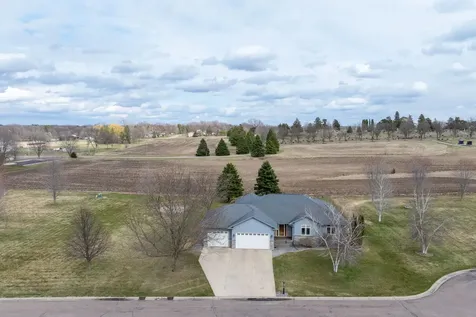 125 Kenna Drive Le Sueur MN 56058