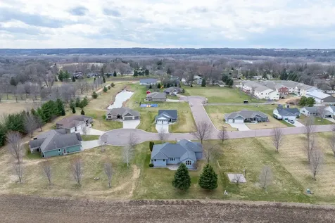 125 Kenna Drive Le Sueur MN 56058