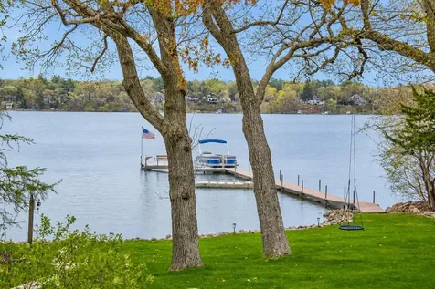 5256 Oxford Street N Shoreview MN 55126