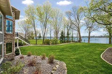 5256 Oxford Street N Shoreview MN 55126