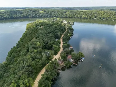40402 Ryans Bay Road Zumbro Falls MN 55991