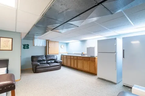 747 5th Avenue NW Valley City ND 58072