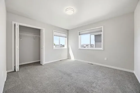 8068 Goldfinch Drive Horace ND 58047