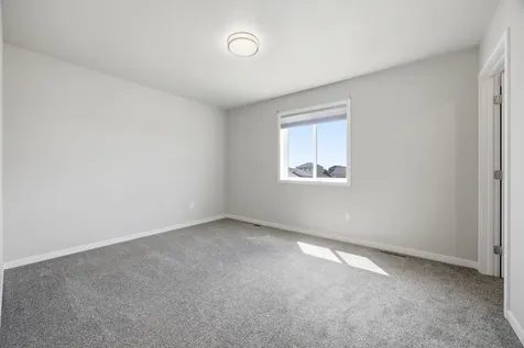 8068 Goldfinch Drive Horace ND 58047