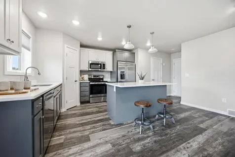 8068 Goldfinch Drive Horace ND 58047